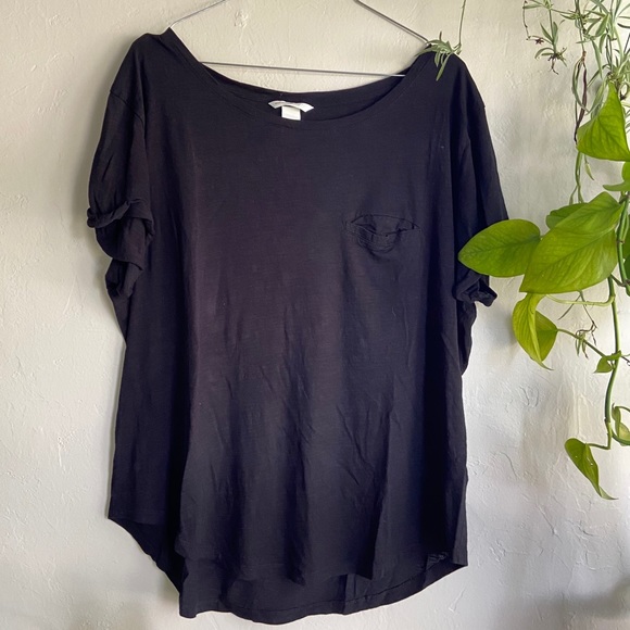 Black T-shirt - Picture 2 of 6